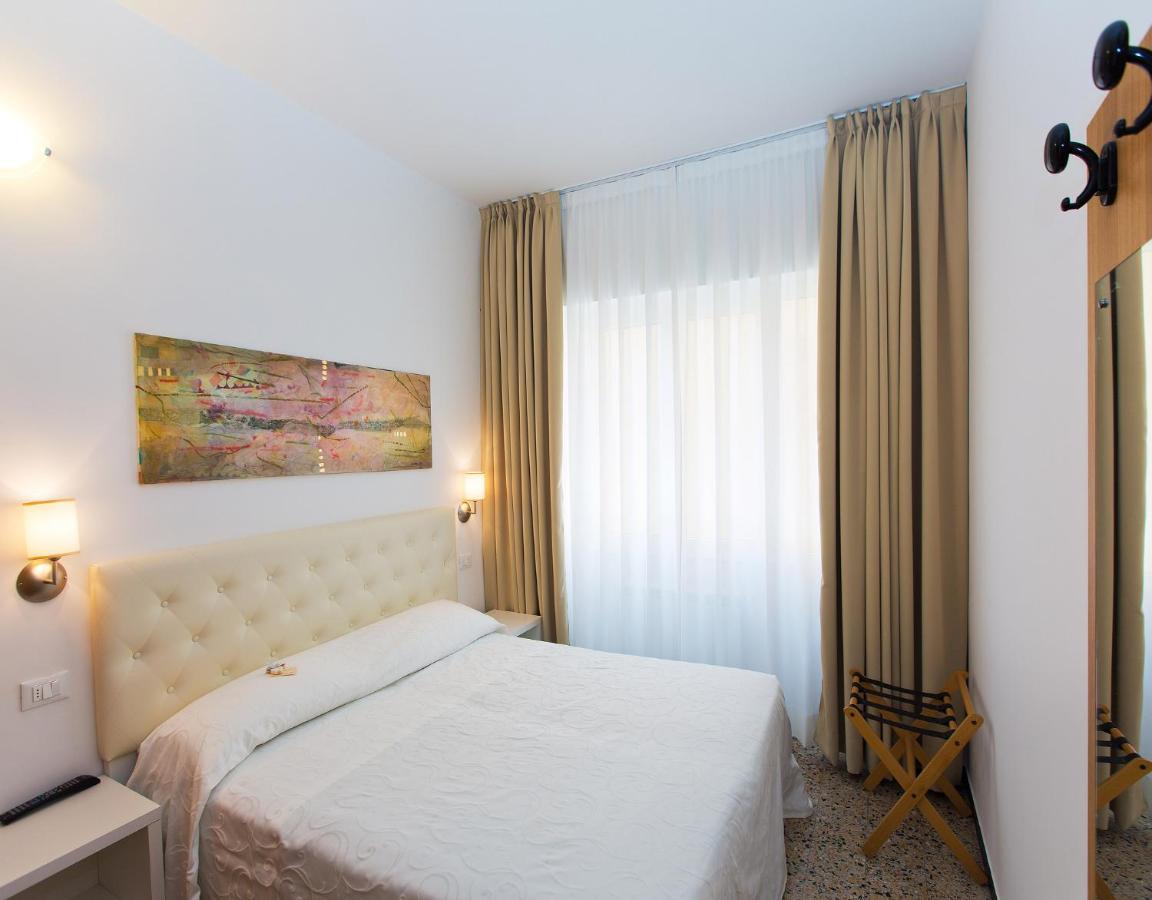Hotel Maine Finale Ligure Exterior photo